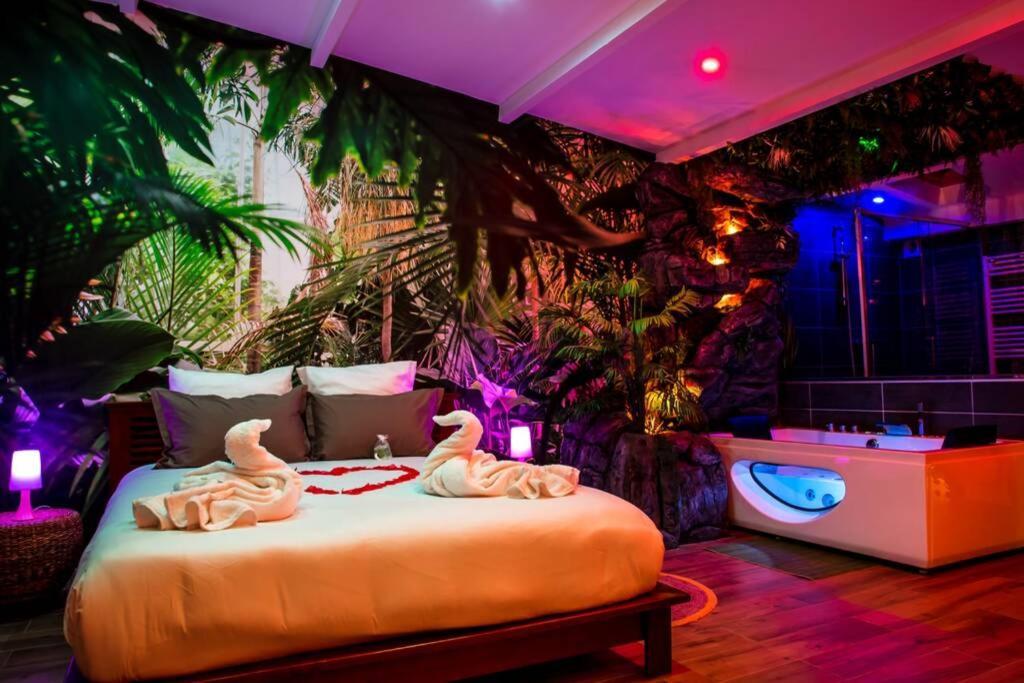 SECRET SUITE Jungle - Jacuzzi privatif - Gare RER C - Proche Paris Brétigny-sur-Orge Exterior foto